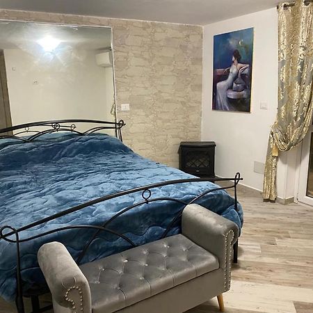 Laviniahouse Nettuno Bed & Breakfast Екстериор снимка